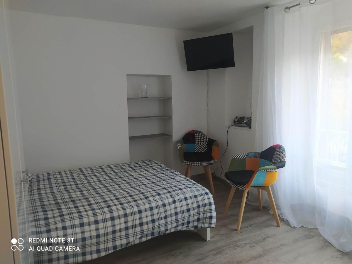 Joli Studio Au Centre D'Uriage Vaulnaveys-le-Haut Екстериор снимка