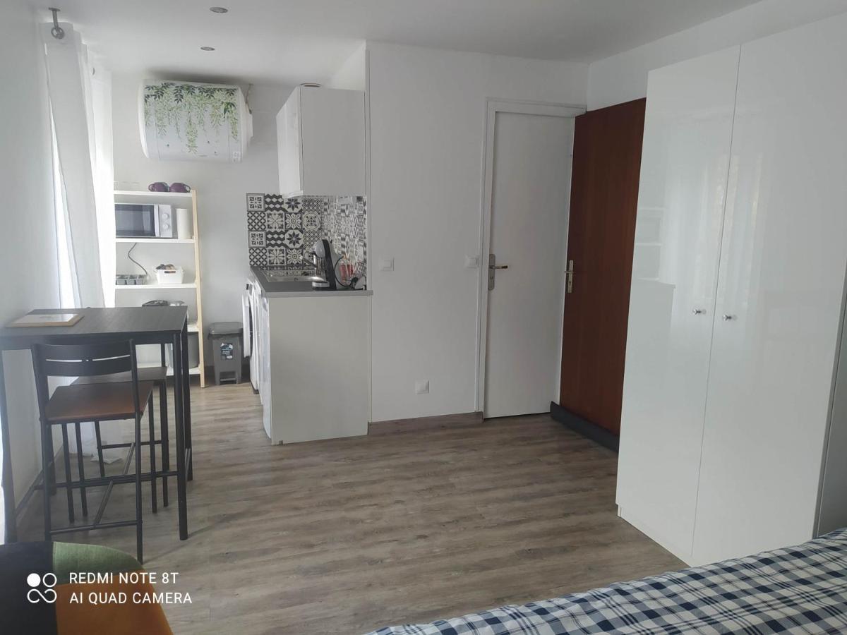 Joli Studio Au Centre D'Uriage Vaulnaveys-le-Haut Екстериор снимка